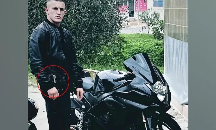 Trafikuan armë nga Mali i Zi, 22-vjeçari postonte foto me pistoletë në brez