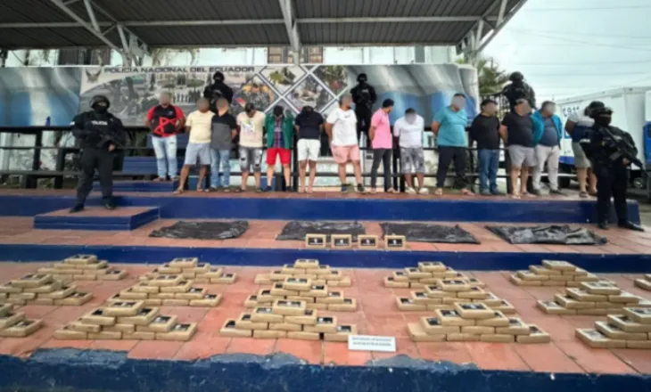 Trafikuan tonelata kokainë/ Goditet sërish mafia shqiptare në Ekuador, arrestohen 26 persona