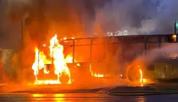 Tragjedi në Zvicër/ Autobusi përfshihet nga flakët, të paktën 6 të vdekur dhe 5 të plagosur