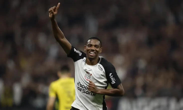 Transferimi i talentit brazilian te Milani në rrezik, Corinthians bllokon marrëveshjen pas interesimit të Benficës