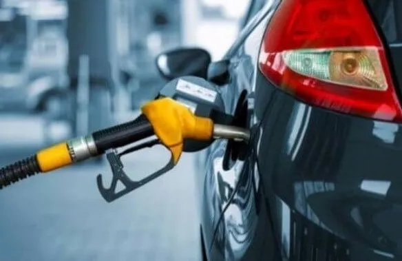 Transporti kërkon ndihmë nga qeveria, çmimi i karburantit rritet, qytetarët paguajnë faturën