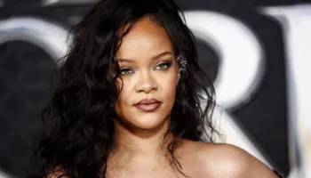 “Triller” me sulmin në shtëpinë e Rihannës/ U qëlluan më shumë se 10 të shtëna, një plumb depërtoi në mur