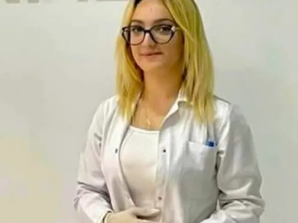 Tronditet Librazhdi/ Nuk e mundi dot sëmundjen, ndahet nga jeta infermierja 22-vjeçare, e diagnostikuar…