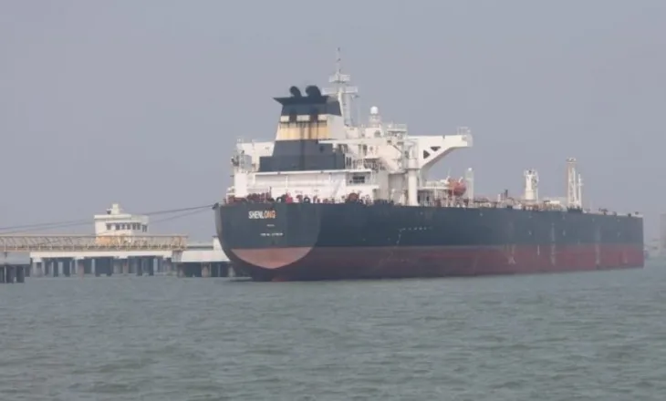 Trump: Ata që varen nga nafta në Ngushticën e Hormuzit, të kujdesen për sigurinë e tyre