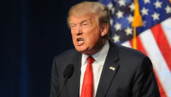 Trump paralajmëron Iranin: Nëse bllokon rrjedhën e naftës në Hormuz, do ta godasim 20 herë më fort