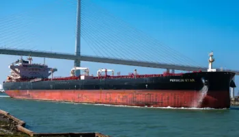 Trump pezullon ligjin amerikan të transportit detar për 60 ditë për të stabilizuar tregun e naftës