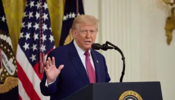 Trump sulmon NATO: Frikacakë! Lufta me Iranin është e fituar