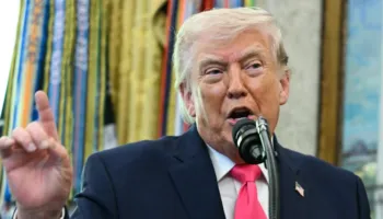 Trump thotë se SHBA-ja është në bisedime për t’i dhënë fund luftës, Irani e mohon