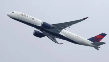 Turbulenca të forta lëndojnë stjuardesat e Delta-s në fluturimin LA-Sidnej