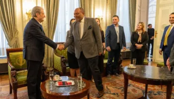 Turi në Bruksel/ Sali Berisha takon Presidentin e Parlamentit të Rajonit, zbardhet tema e diskutimit