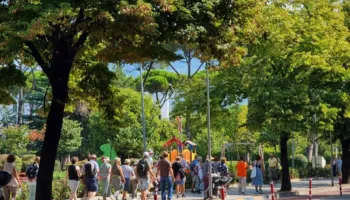 Turistët lënë Dubai-n për Shqipërinë, frika nga lufta sjell valë vizitorësh në vendin tonë