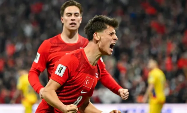 Turqia, një hap drejt botërorit, mposhti Rumaninë në gjysmëfinalen e playoff-it, tani sytë nga Kosova