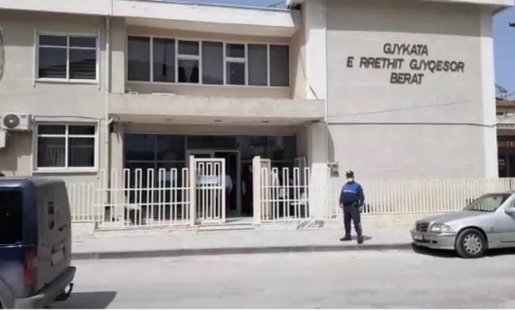 U akuzua se kishte kryer marrëdhënie seksuale me mbesën e tij të mitur, Gjykata e Beratit lë në burg 39-vjeçarin