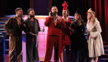 U dha premierë në Gjakovë/ Vështrim për shfaqjen “Thashethemet”