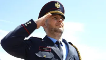 U emërua drejtor i Policisë së Shtetit, Skënder Hita merr detyrën! Koçiu: Uniforma mbahet vetëm nga ata që e meritojnë