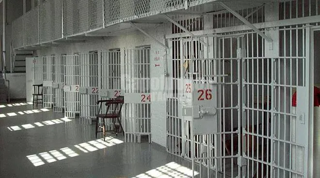 U ndje keq në qeli, ndërron jetë në spitalin e Korçës i dënuari me burg përjetë