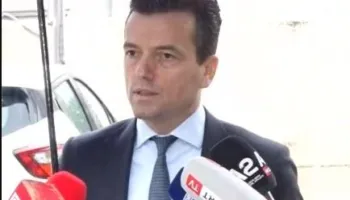 U përjashtua 20 ditë nga Kuvendi, Shehaj: Nuk ofendova njeri, parlamenti po mbron të korruptuarit