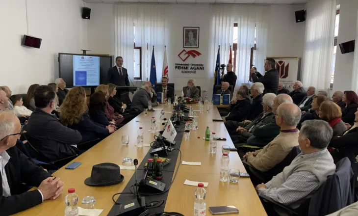 U promovua monografia kushtuar themelimit të universitetit “Fehmi Agani” të Gjakovës