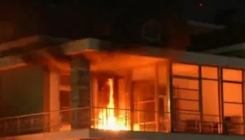 “U rrezikuan jetë njerëzish!”, delegacioni i BE në Tiranë dënon sulmet me molotovë në vilën e Enver Hoxhës