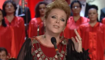 “Unë, biri yt, Kosovë”, interpretim i shkëlqyeshëm nga Inva Mula (teksti: Ali Podrimja)