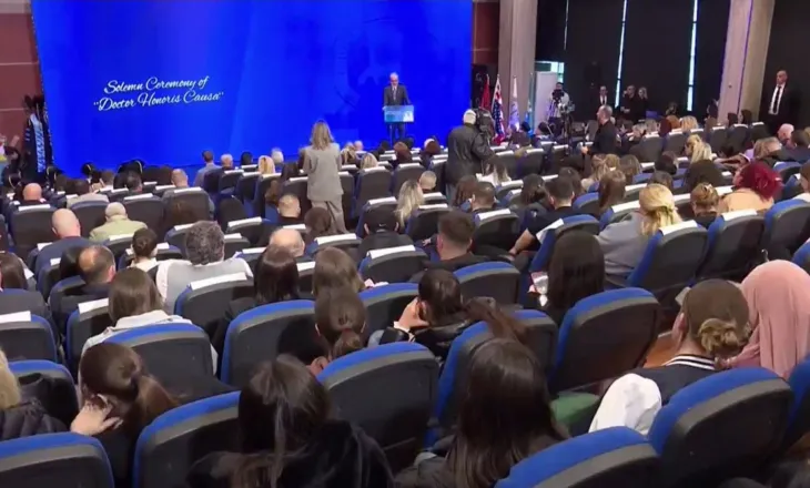 Universiteti “Aleksandër Moisiu” nderon dy nipërit e aktorit me famë evropiane, Rama: Përfaqësuesi i mrekullueshëm i një njeriu që tejkaloi origjinën e tij, pa e braktisur atë