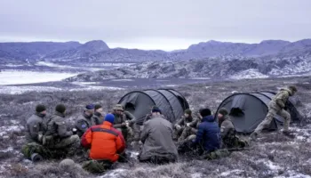 Ushtarët danezë gati të hidhnin në erë aeroportet në Groenlandë për të parandaluar pushtimin amerikan