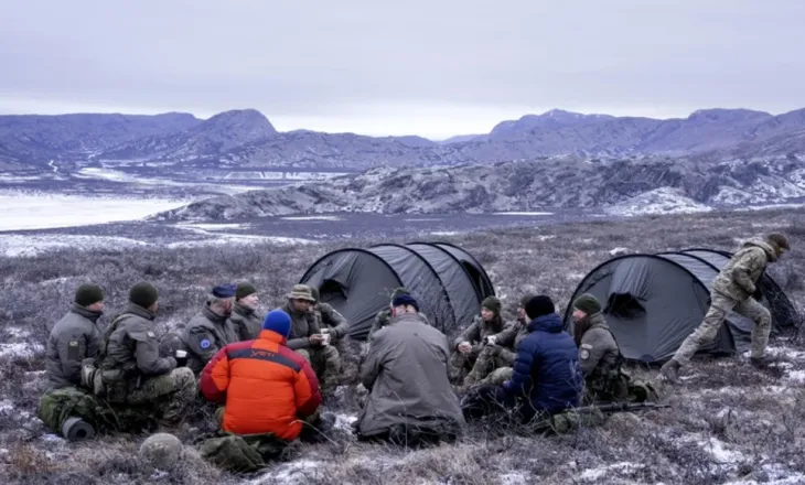 Ushtarët danezë gati të hidhnin në erë aeroportet në Groenlandë për të parandaluar pushtimin amerikan