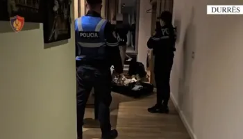 Ushtronin prostitucion në banesat e marra me qira, bien në pranga dy braziliane në Durrës