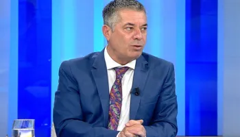 Vangjeli: PS nuk ka nevojë t’i fitojë zgjedhjet, mjafton të shohë humbjen e PD-së