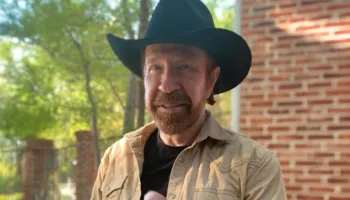 Vdekja mposht Chuck Norris-in