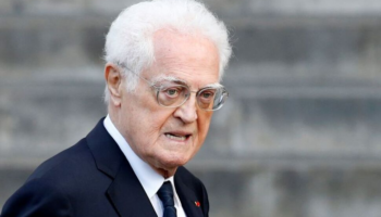 Vdes ish-kryeministri francez, i njohur për reformat e forta