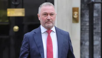 “Vendi është plotësisht i aftë të mbrojë territorin”, Britania: Nuk ka prova që Irani mund të godasë Londrën