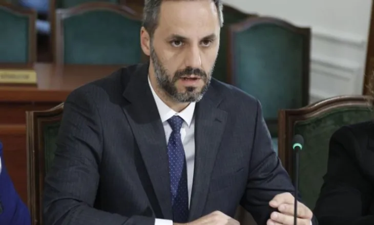 Vendimi i fundit si ministër Drejtësie, Lamallari ndëshkon rëndë tre noterë