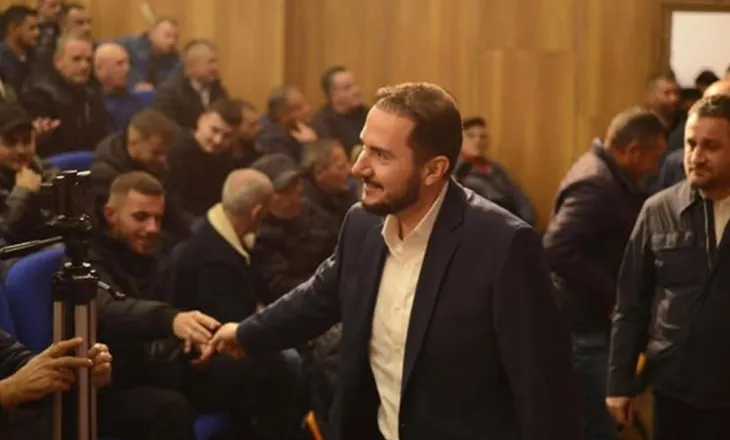 VENDIMI/ Mbështetën lëvizjen e Salianjit, PD përjashton dy këshilltarët bashkiakë…