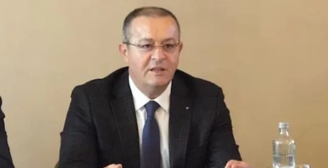 ‘Vetëm 2 nga 55 kantiere në përputhje me ligjin’, IKMT ultimatum ndërtuesve në Golem e Qerret