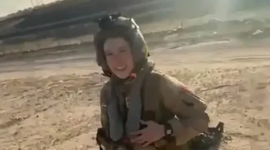 VIDEO/ Avioni i saj F-15 u rrëzua gabimisht nga një “zjarr miqësor”, pilotja amerikane “përfundon” në shkretëtirën e Kuvajtit