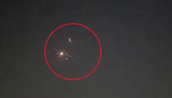 VIDEO/ Betejë ajrore dhe sirena alarmi, TCH siguron pamjet e momentit kur mbrojtja izraelite rrëzon raketat iraniane mbi Tel Aviv