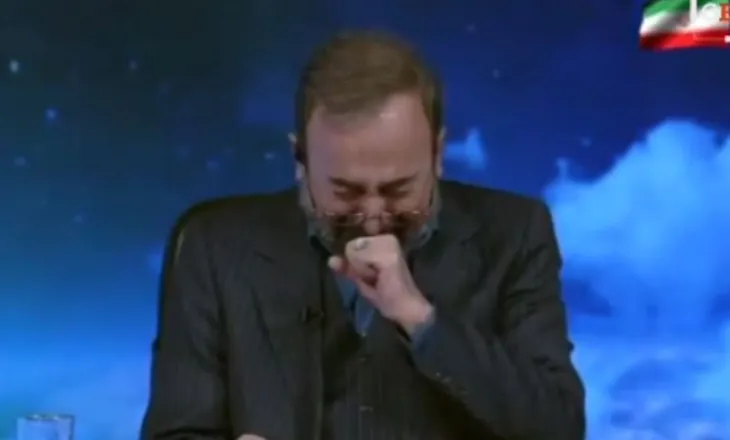 VIDEO / Gazetari iranian shpërthen në lot teksa jep lajmin për vrasjen e Khameneit