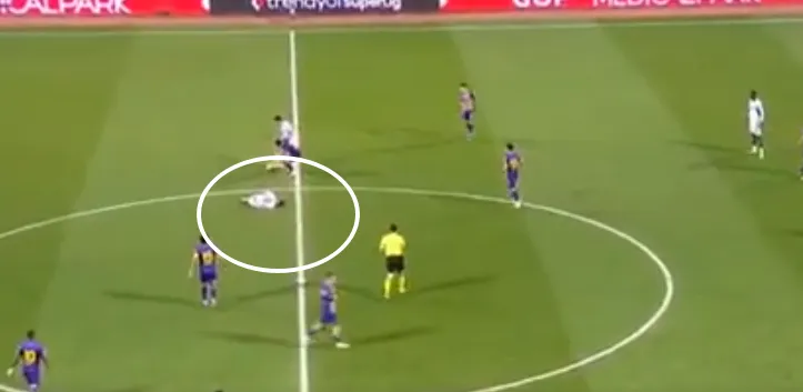 VIDEO/ Muçi pëson goditje, frikë dëmtimi për sulmuesin kuqezi