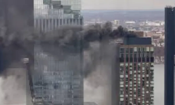 Video/ Përfshihet nga flakët një ndërtesë në Manhatan, evakuohen banorët