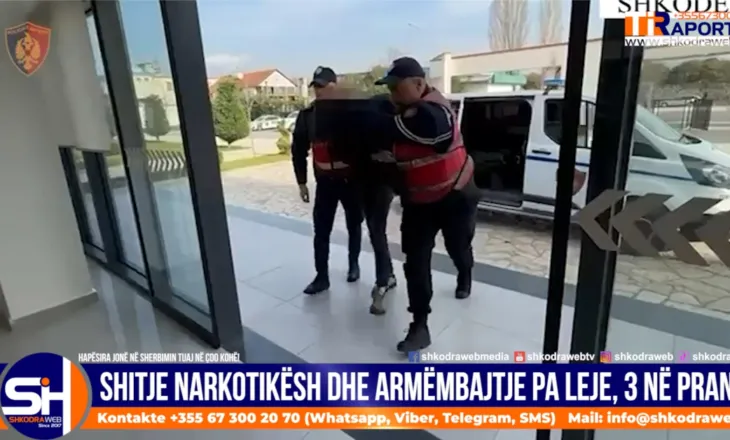VIDEO – Shitje narkotikësh dhe armëmbajtje pa leje, policia arreston 3 persona, një i mitur…