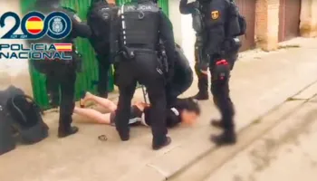 VIDEO/ Shqiptari kapet duke u arratisur me litar, zbulohet plantacioni i kanabisit në Spanjë