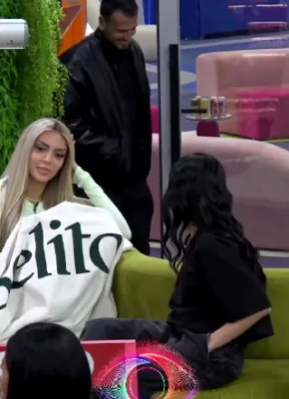 VIDEO/ ”Tani e kuptoj pse vëllai im të pëlqen”, motra e Mateos takon Brikenën: Besoni tek…