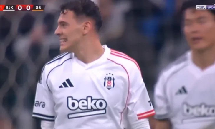 VIDEO/ Vetëm pak e ndajnë nga super goli, Kristjan Asllani i afrohet spektaklit ndaj Galatasarait