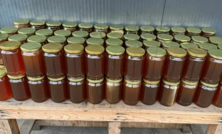 Vinte nga Greqia në Shqipëri, bllokohet 1 ton mjaltë në Kapshticë