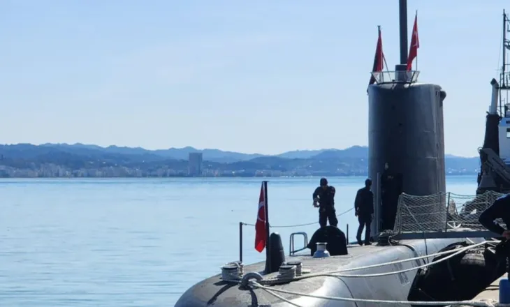 Vizita 3-ditore e nëndetëses turke në Durrës, rritet bashkëpunimi në sigurinë detare në rajon