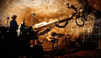 Vizita në Tiranë e ambasdores së SHBA në Athinë, Kathimerini: Marrëveshje investimi greko-amerikan në Bilisht