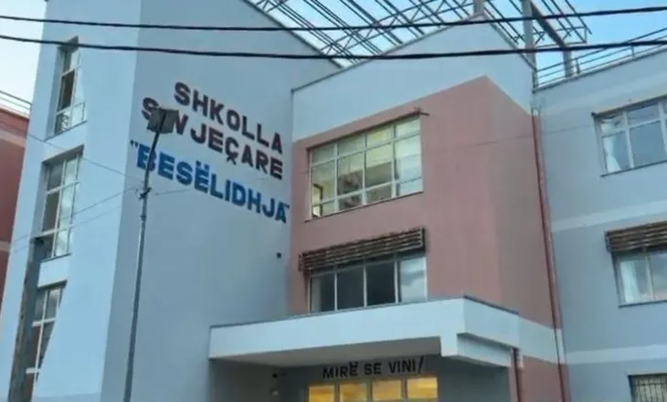 Vjedhje brenda shkollës 9-vjeçare në Lezhë, grabiten disa kompjutera