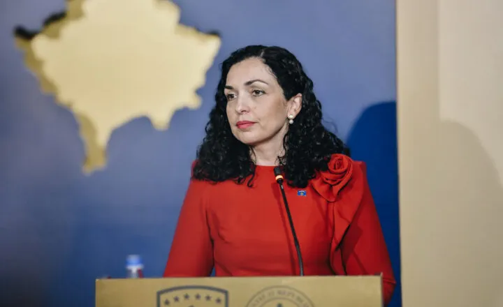 Vjosa Osmani shpërndan Kuvendin. Kosova shkon në zgjedhje të parakohshme