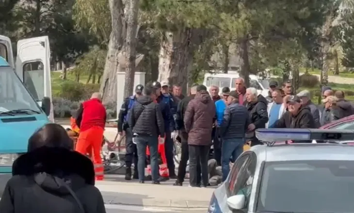 Vlorë/ Aksident në zonën e Skelës, automjeti përplas të moshuarin që po kalonte vijat e bardha